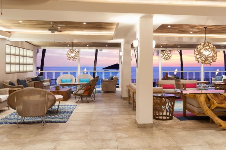 Waves lobby